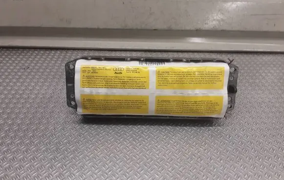 Audi A3 S3 8P Passenger airbag 8P0880202
