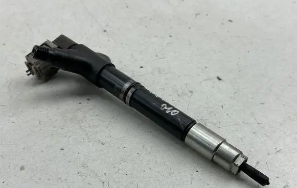 Toyota Verso Fuel injector 236700R100 12L00407