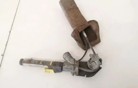 Chrysler Voyager Front seatbelt buckle e3314200