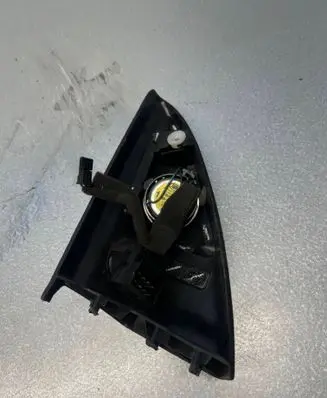 Land Rover Discovery 3 - LR3 Wing mirror switch YUF500030