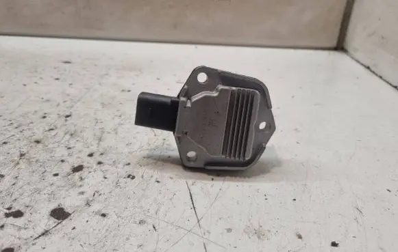 Volkswagen PASSAT B5.5 Oil level sensor K02W003AKN