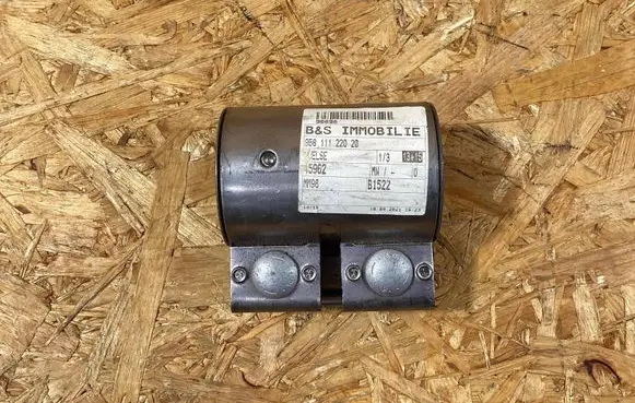 Porsche Cayenne (9Y0 9Y3) Floor mat clip fixing clamp PAB111220B 95811122020