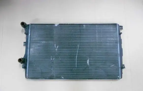 Volkswagen Golf Plus Coolant radiator 1K0121253AA