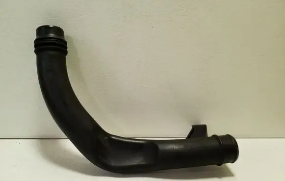 Jeep Cherokee Intercooler hose/pipe S8000297
