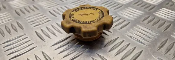 Subaru Forester SG Oil filler cap