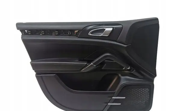 Porsche Cayenne (9Y0 9Y3) Front door card panel trim 7P5867011C