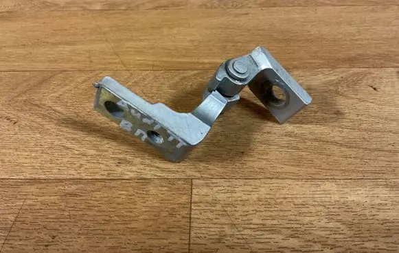 Audi TT Mk1 Front door upper hinge 