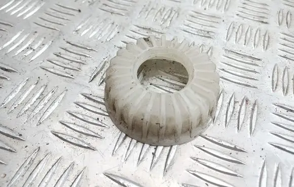 Volvo S70 V70 V70 XC In tank fuel pump screw locking ring/nut 