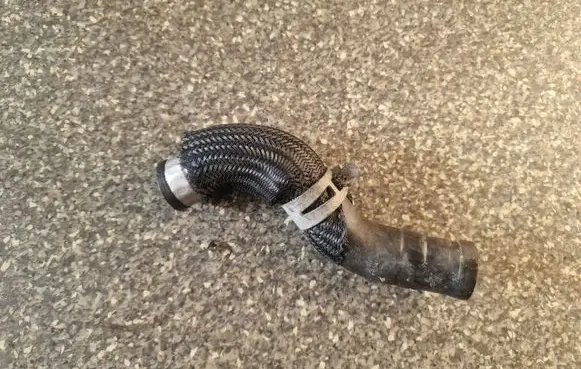 Chrysler 200 Engine coolant pipe/hose