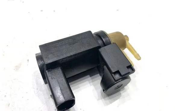 Volvo V60 Fuel pressure regulator 31339808