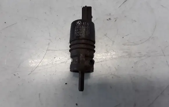 BMW 5 F10 F11 Windscreen/windshield washer pump 6934160