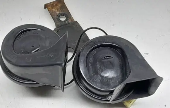 Peugeot 5008 Horn signal 703881157