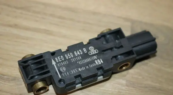 Audi A4 S4 B7 8E 8H Airbag deployment crash/impact sensor 8E0959643B