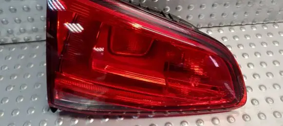 Volkswagen Golf VII Tailgate rear/tail lights 5G0945093R