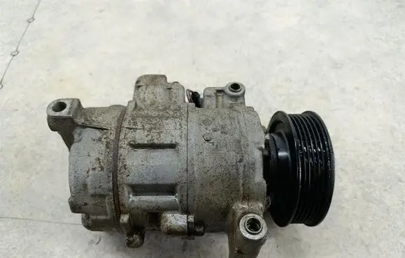 Audi A6 S6 C6 4F Air conditioning (A/C) compressor (pump) 