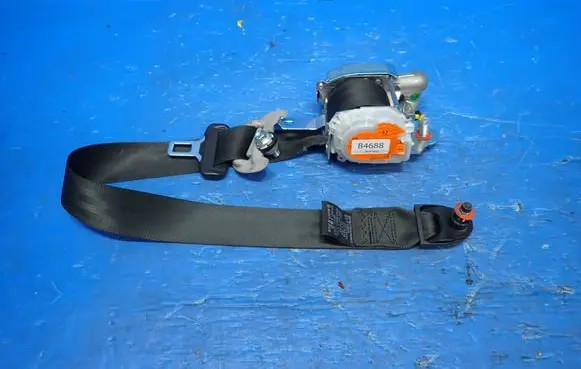 Hyundai i40 Front seatbelt 88820-3Z000RY