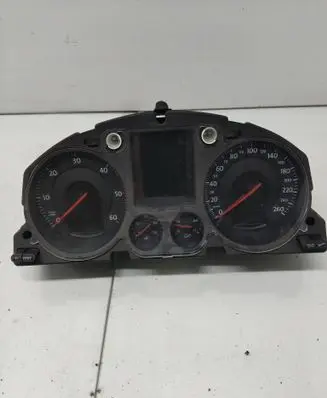 Volkswagen PASSAT B6 Speedometer (instrument cluster) V0002000 3C0920871E