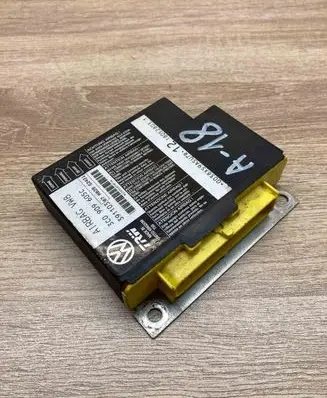 Volkswagen PASSAT B6 Airbag control unit/module 3C0909605C
