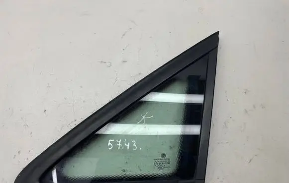Volkswagen Touran I Front triangle window/glass 43R00048 E000255