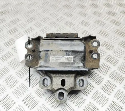 Seat Tarraco Engine mount bracket 5QA199555C