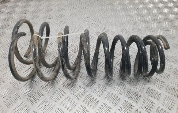 Toyota Avensis T220 Rear coil spring
