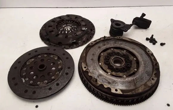 Volvo S40, V40 Clutch set kit 9176205 9181316