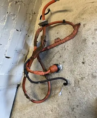 Toyota Auris E180 Positive cable (battery)