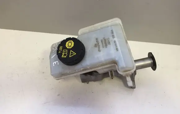Volkswagen Golf VII Master brake cylinder 5Q1611301