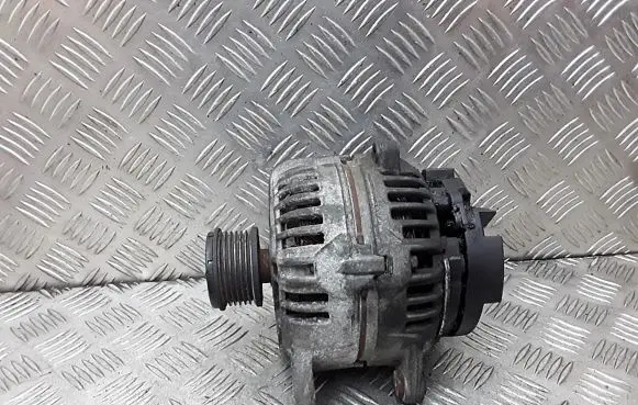 Nissan Qashqai Generator/alternator 0124525140