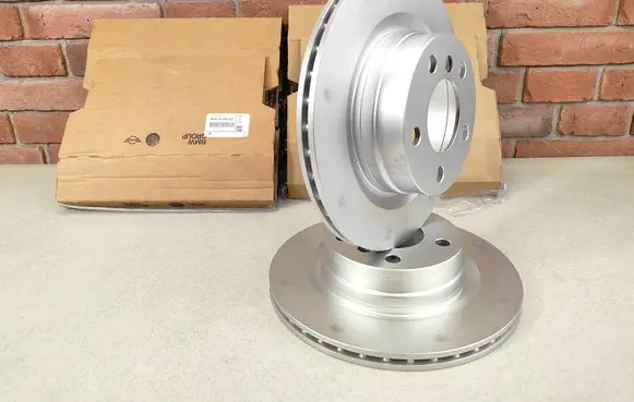 BMW 3 E92 E93 Rear brake disc 6792227