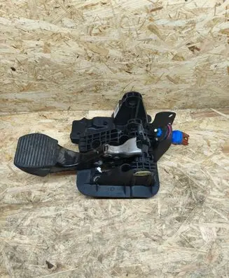 Fiat 500E Brake pedal 53100078