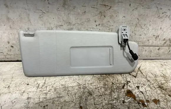 Volkswagen Golf V Sun visor