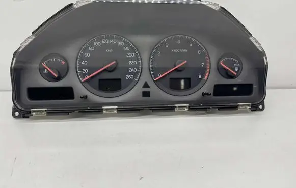 Volvo V70 Speedometer (instrument cluster) 9499668 9459821 69294570T