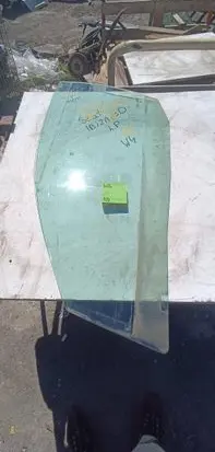 Seat Ibiza III (6L) Front door window glass four-door 1212123