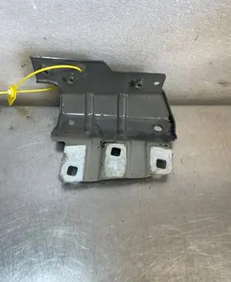 Renault Kangoo III Fender mounting bracket 641349767R