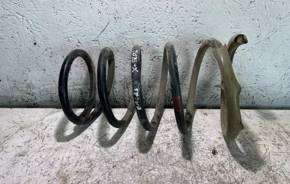 Nissan X-Trail T30 Rear coil spring