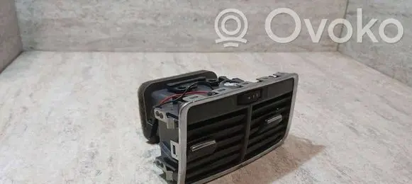 Audi A6 S6 C6 4F Rear air vent grill 4F0819203B
