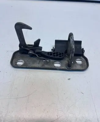 Volkswagen Tiguan Engine bonnet/hood lock/latch loop/hook 1K0823480