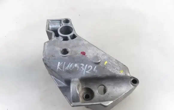 Volkswagen Golf IV Engine mounting bracket 038199207J