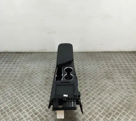 Toyota Camry VIII XV70 Center console 5881033420