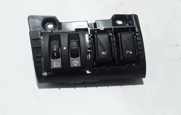 Renault Trafic III (X82) Light switch 251900567R