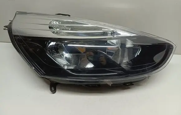 Renault Clio IV Headlight/headlamp 