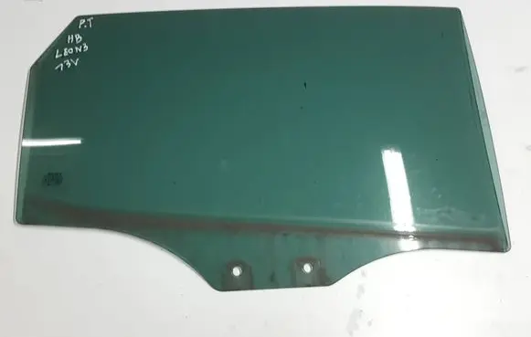 Seat Leon (5F) Rear door window glass 