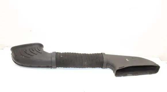 Infiniti Q30 Air intake duct part A6510900000