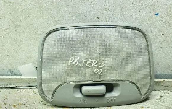 Mitsubishi Pajero Rear seat light MR190205