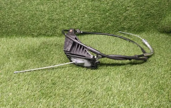 Handbrake/parking brake wiring cable