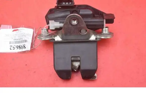 Skoda Fabia Mk2 (5J) Tailgate/trunk/boot lock/catch/latch 5J0827501C