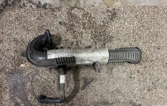 Ford C-MAX I Intercooler hose/pipe 7689557700 7M506A886BB