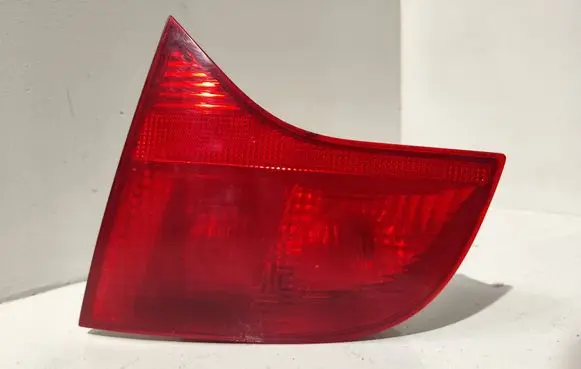 Audi A4 S4 B7 8E 8H Tailgate rear/tail lights 8E9945094 484502 ULO749002