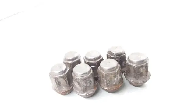 Chrysler PT Cruiser Nuts/bolts 